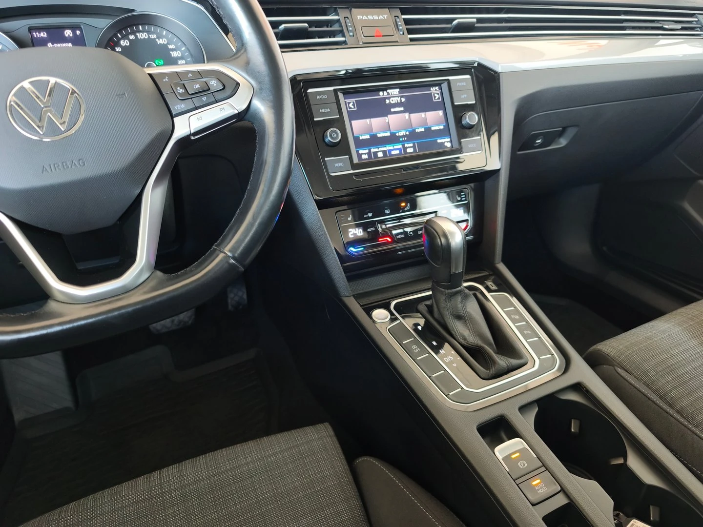 VW Passat Business 2.0 TDI SCR DSG - изображение 5