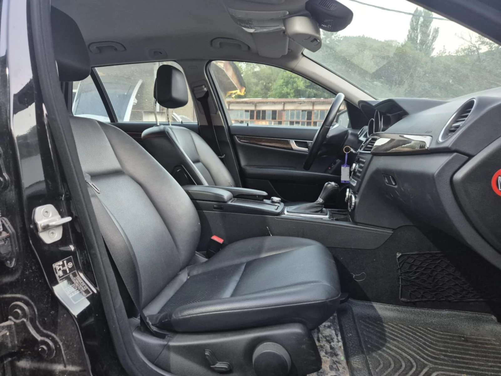 Mercedes-Benz C 350 3бр M276 Турбо 4Matik - изображение 9
