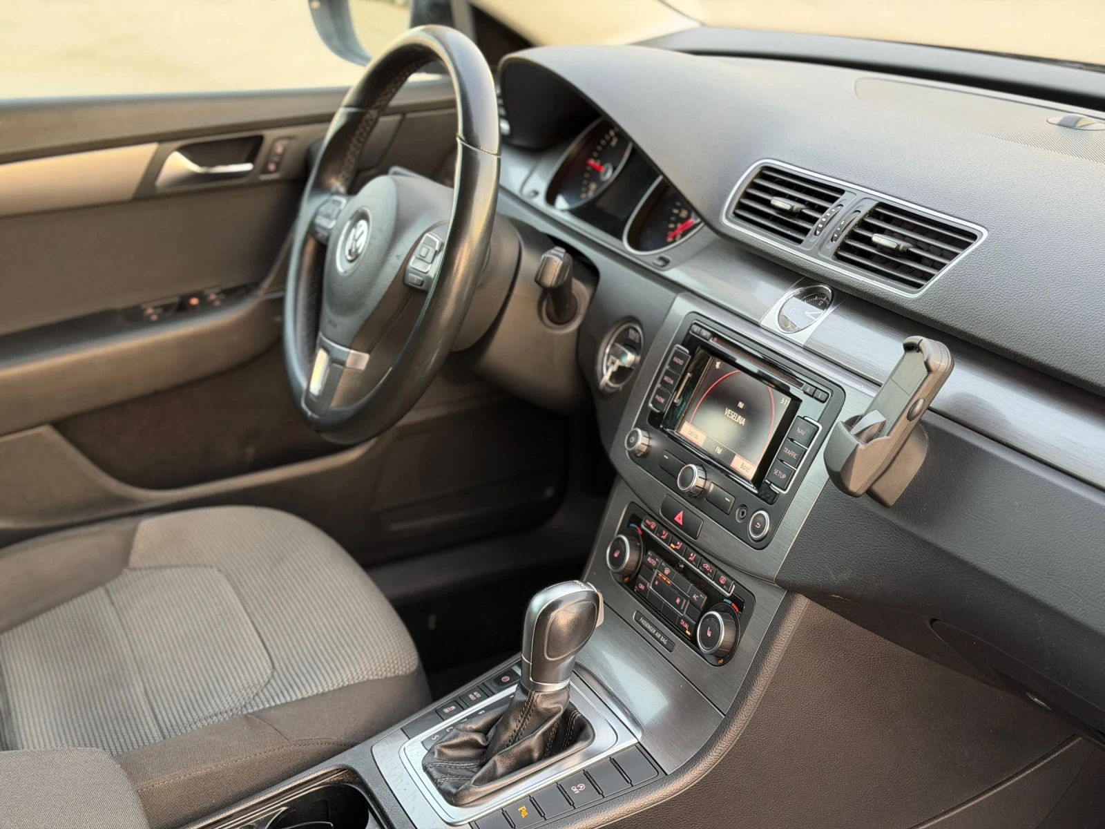 VW Passat 2.0TDI , снимка 9 - Автомобили и джипове - 53802789