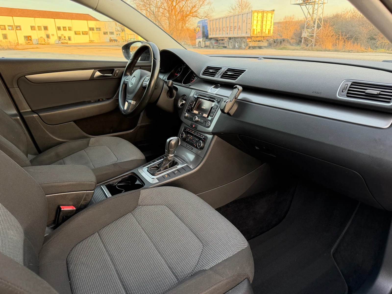 VW Passat 2.0TDI , снимка 10 - Автомобили и джипове - 53802789