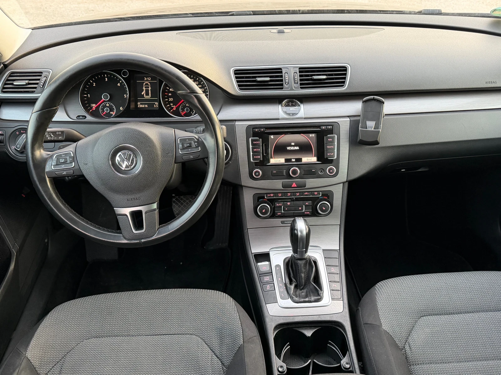 VW Passat 2.0TDI , снимка 7 - Автомобили и джипове - 53802789