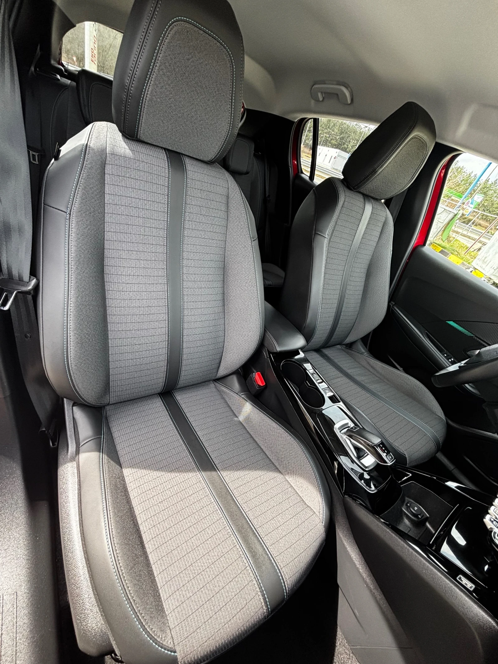 Peugeot 208 1.2 Turbo* AUTOMATIC* 2021* 65 000 KM* DIGITAL COC, снимка 11 - Автомобили и джипове - 53989068