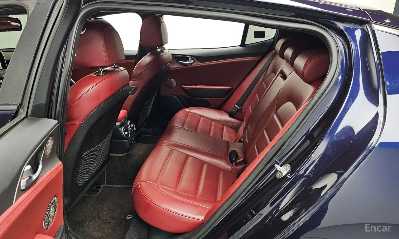 Kia Stinger GT* 3.3* TURBO* AWD* ОБДУХВАНЕ* LANE* ASSIST* ХЕДЪ, снимка 15 - Автомобили и джипове - 54628565