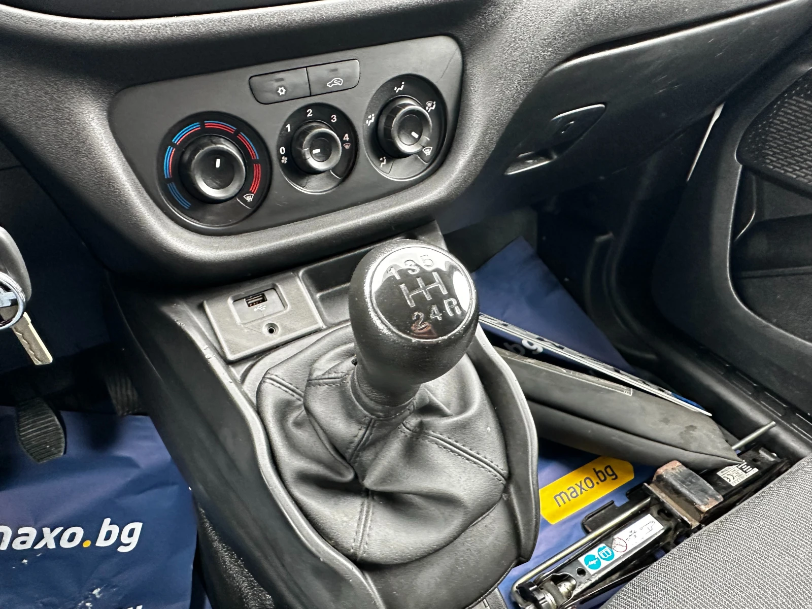 Fiat Doblo 1.3d 90 к.с. , снимка 9 - Автомобили и джипове - 54688319