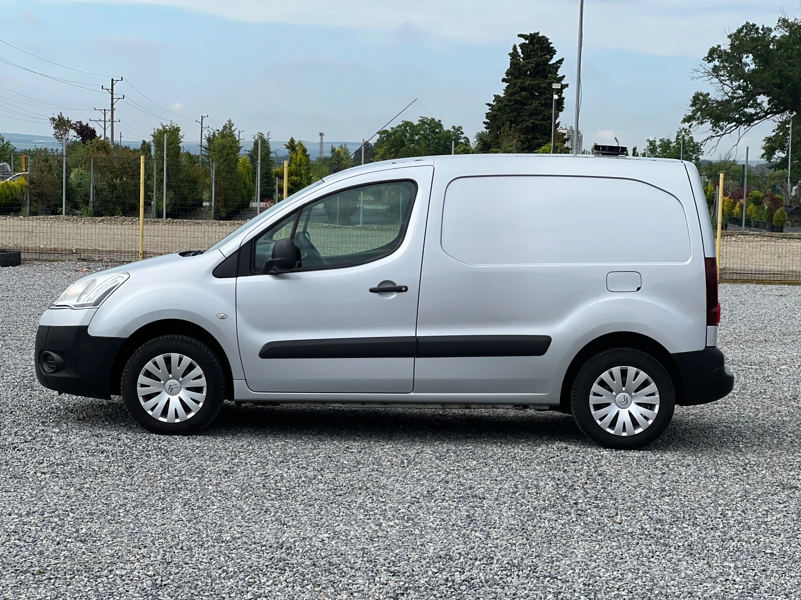 Citroen Berlingo 1.6 HDI, снимка 4 - Автомобили и джипове - 54760138