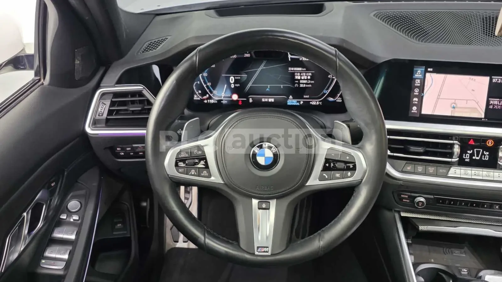 BMW 320 ПОДГРЕВИ * ПАНО * KEYLESS * АВТОКРЕДИТ , снимка 13 - Автомобили и джипове - 54997559