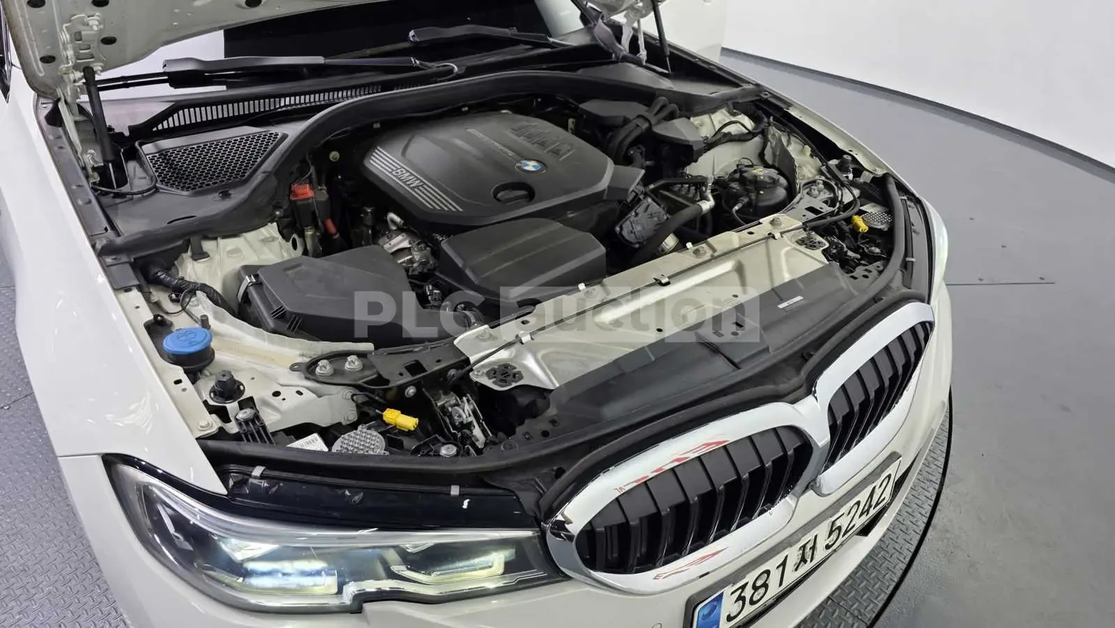BMW 320 ПОДГРЕВИ * ПАНО * KEYLESS * АВТОКРЕДИТ , снимка 6 - Автомобили и джипове - 54997559