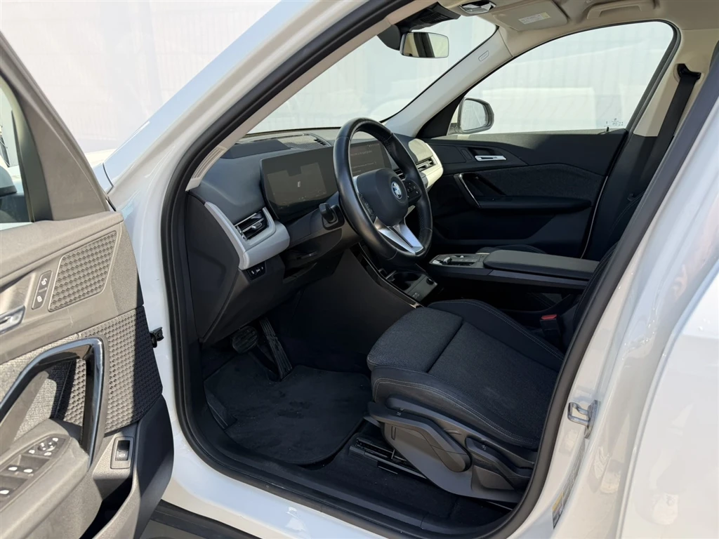BMW iX1 xDrive30 | Mobile.bg � ����������� 8