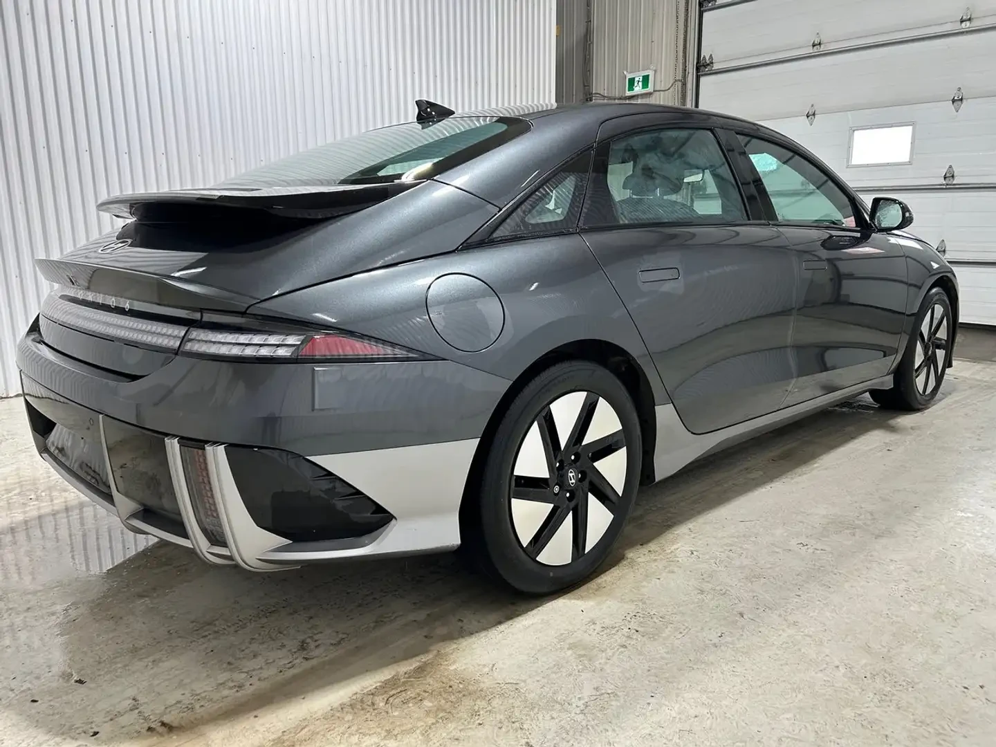 Hyundai Ioniq 6 Preferred AWD/360CAM/FULL, снимка 4 - Автомобили и джипове - 55223809