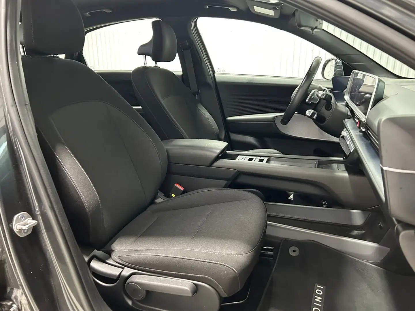 Hyundai Ioniq 6 Preferred AWD/360CAM/FULL, снимка 11 - Автомобили и джипове - 55223809