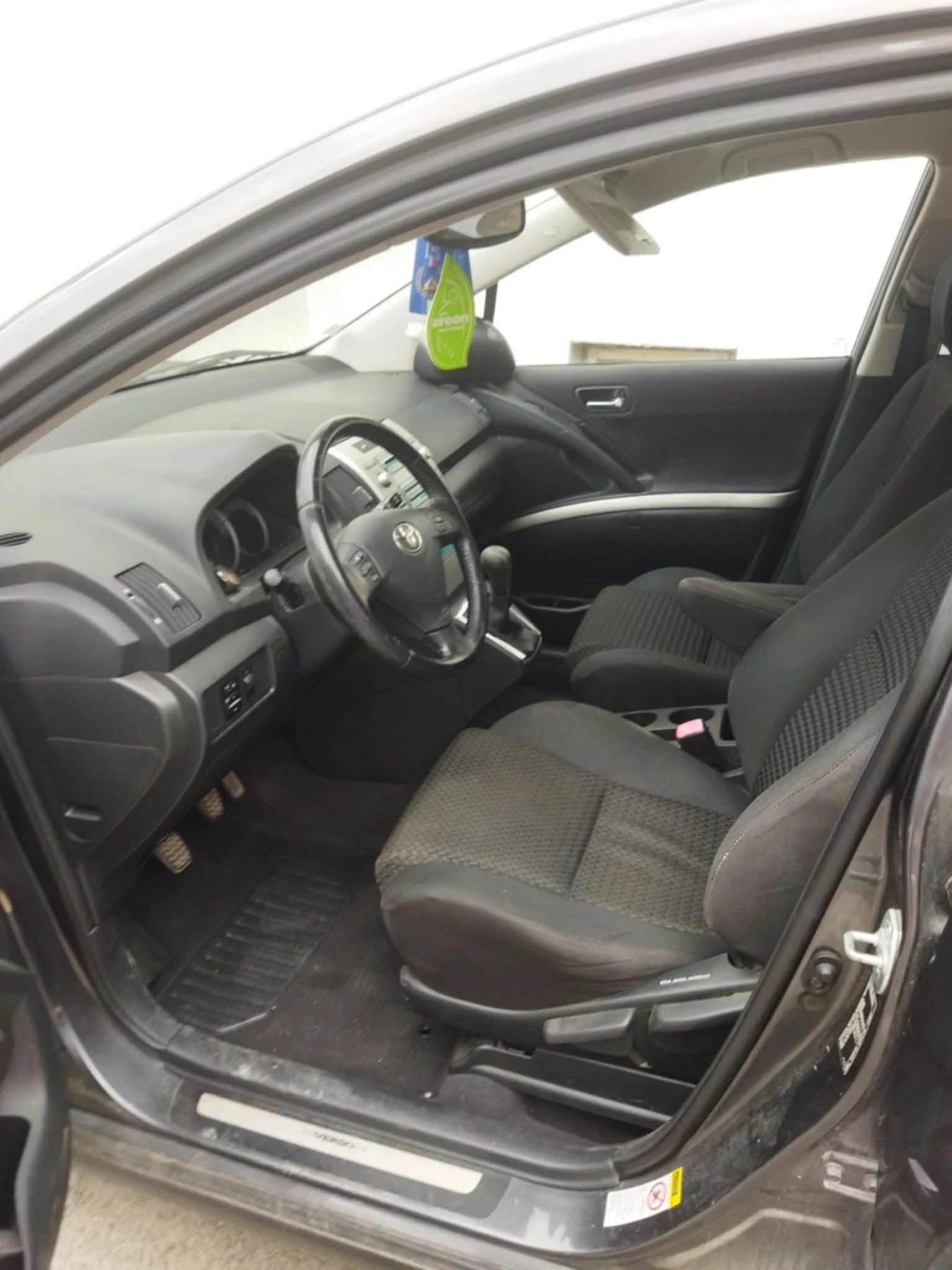 Toyota Corolla verso, снимка 3 - Автомобили и джипове - 55434874