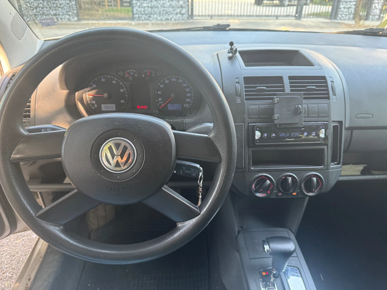 VW Polo, снимка 5 - Автомобили и джипове - 55892039