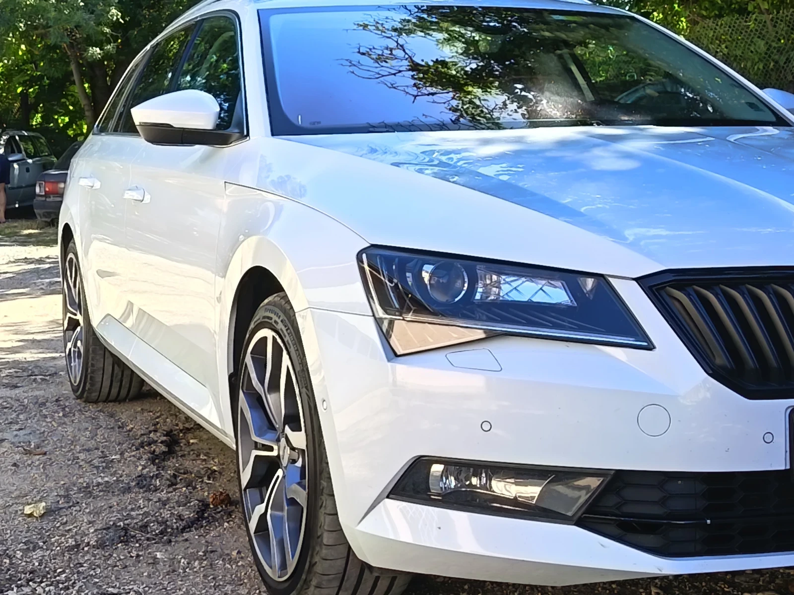 Skoda Superb, снимка 2 - Автомобили и джипове - 55962335