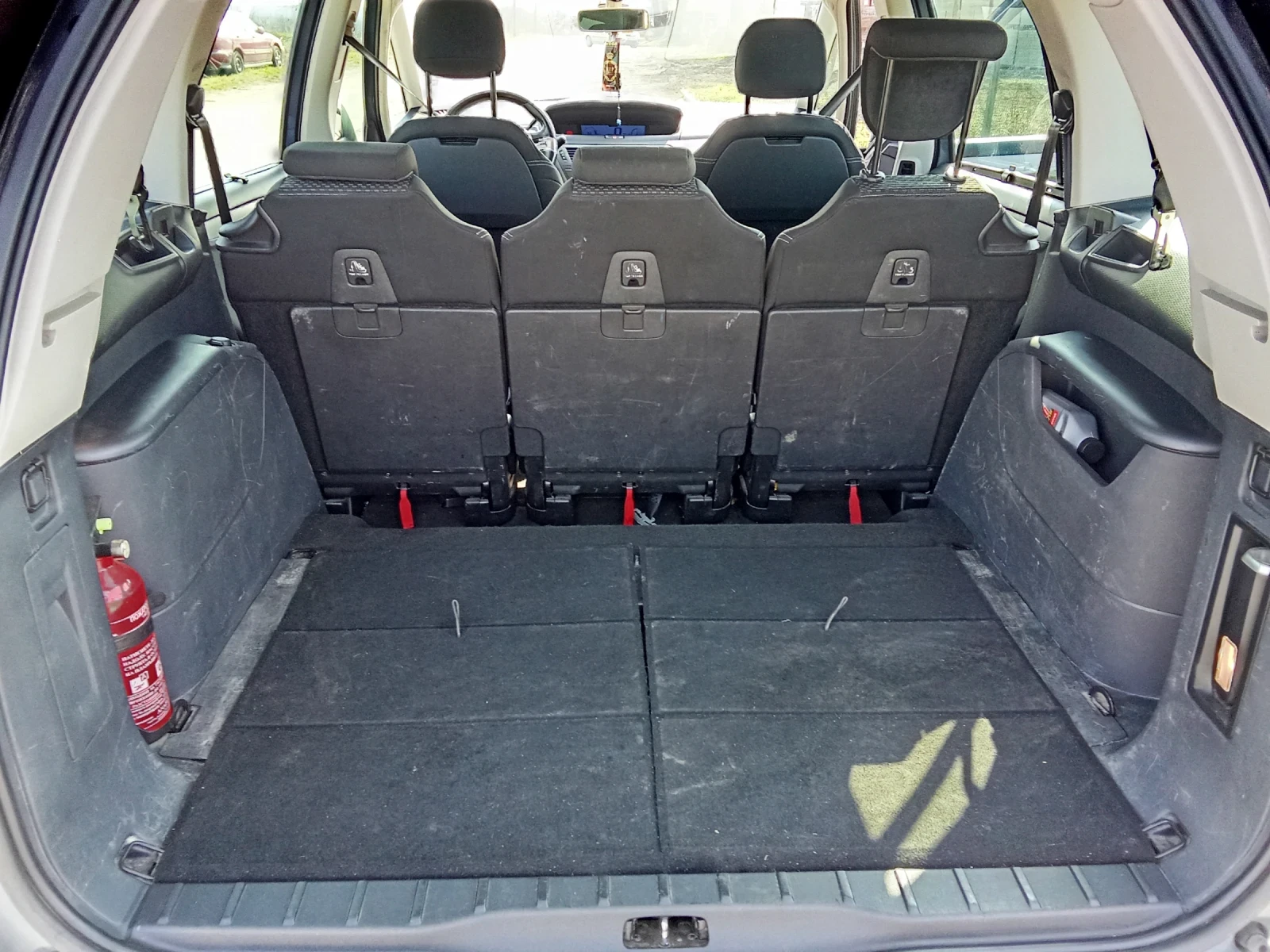 Citroen Grand C4 Picasso, снимка 4 - Автомобили и джипове - 55971211