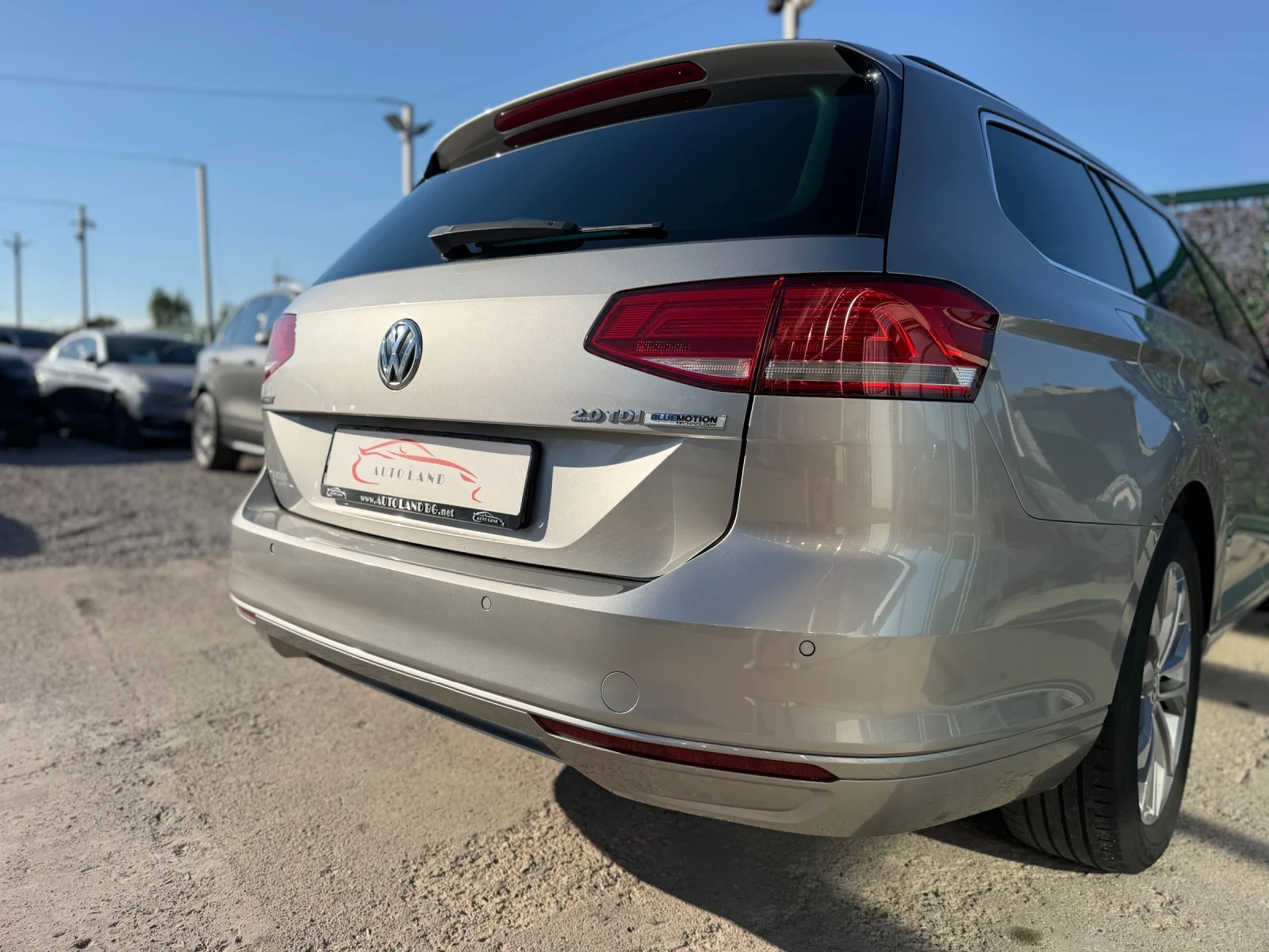 VW Passat PANO/LED/NAVI/CARPLAY/CAM/СОБСТВЕН ЛИЗИНГ, снимка 8 - Автомобили и джипове - 56119988