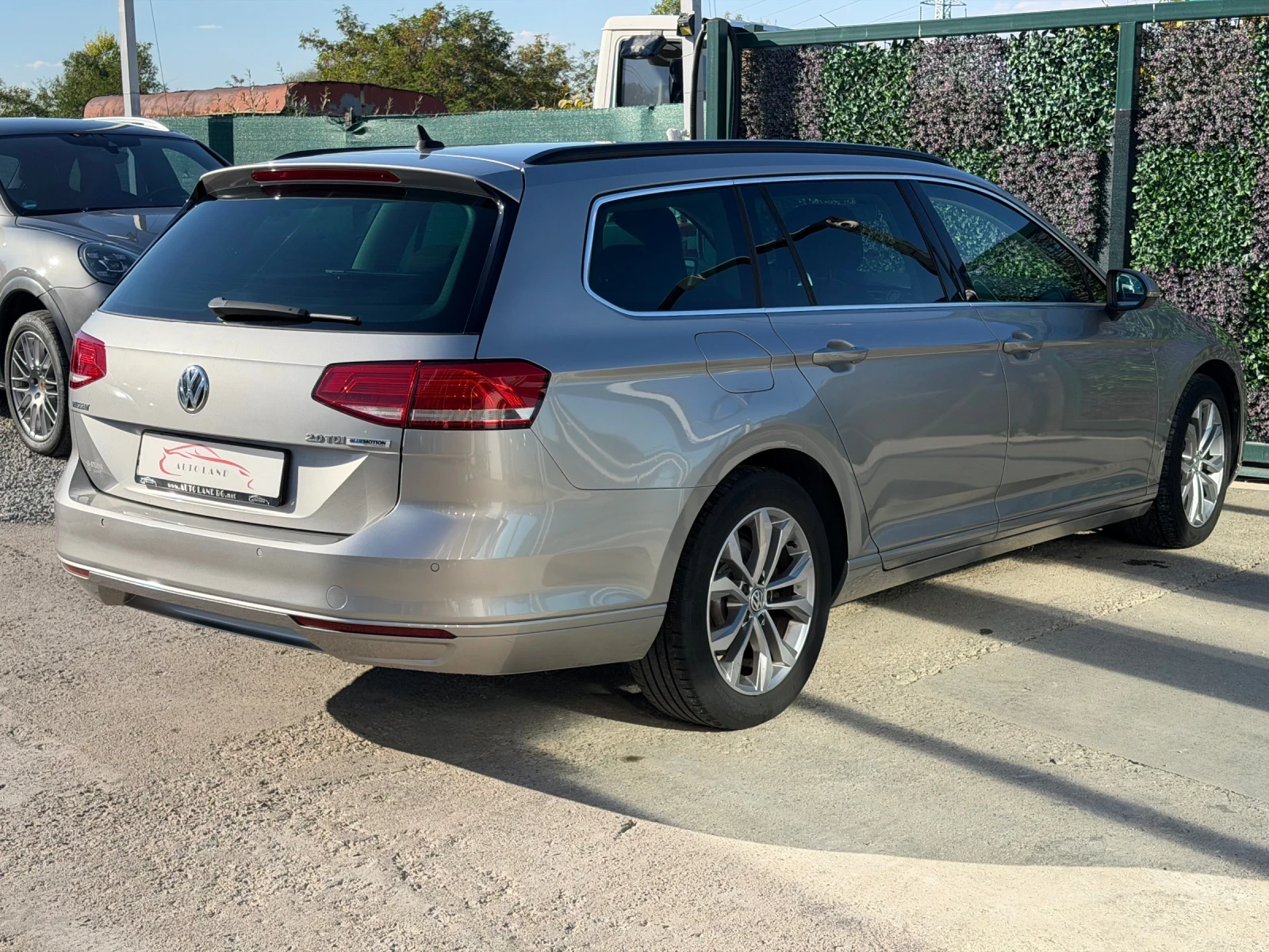 VW Passat PANO/LED/NAVI/CARPLAY/CAM/СОБСТВЕН ЛИЗИНГ, снимка 7 - Автомобили и джипове - 56119988