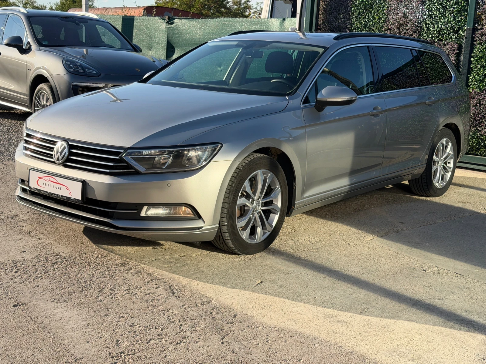 VW Passat PANO/LED/NAVI/CARPLAY/CAM/СОБСТВЕН ЛИЗИНГ, снимка 3 - Автомобили и джипове - 56119988