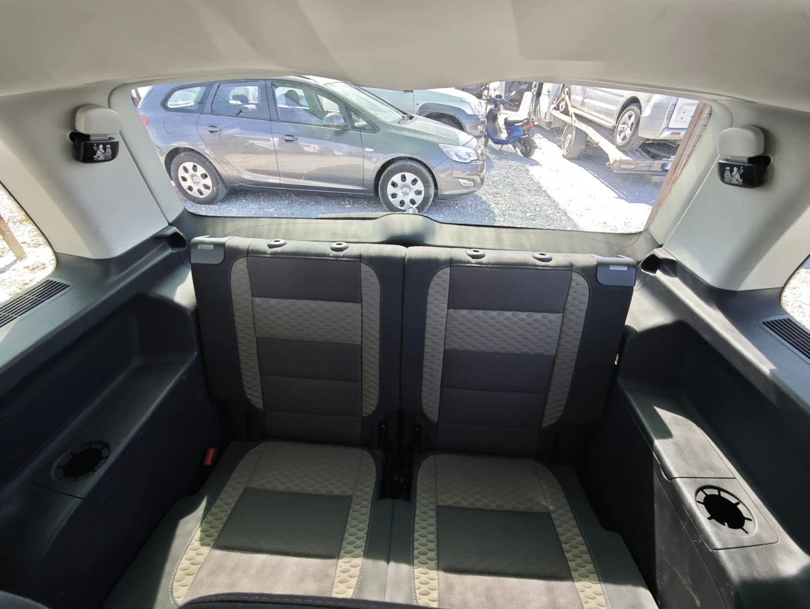 VW Touran 7МЕСТНА , снимка 12 - Автомобили и джипове - 56128698
