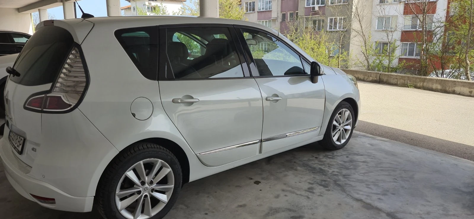 Renault Scenic XMOD, снимка 11 - Автомобили и джипове - 56361464