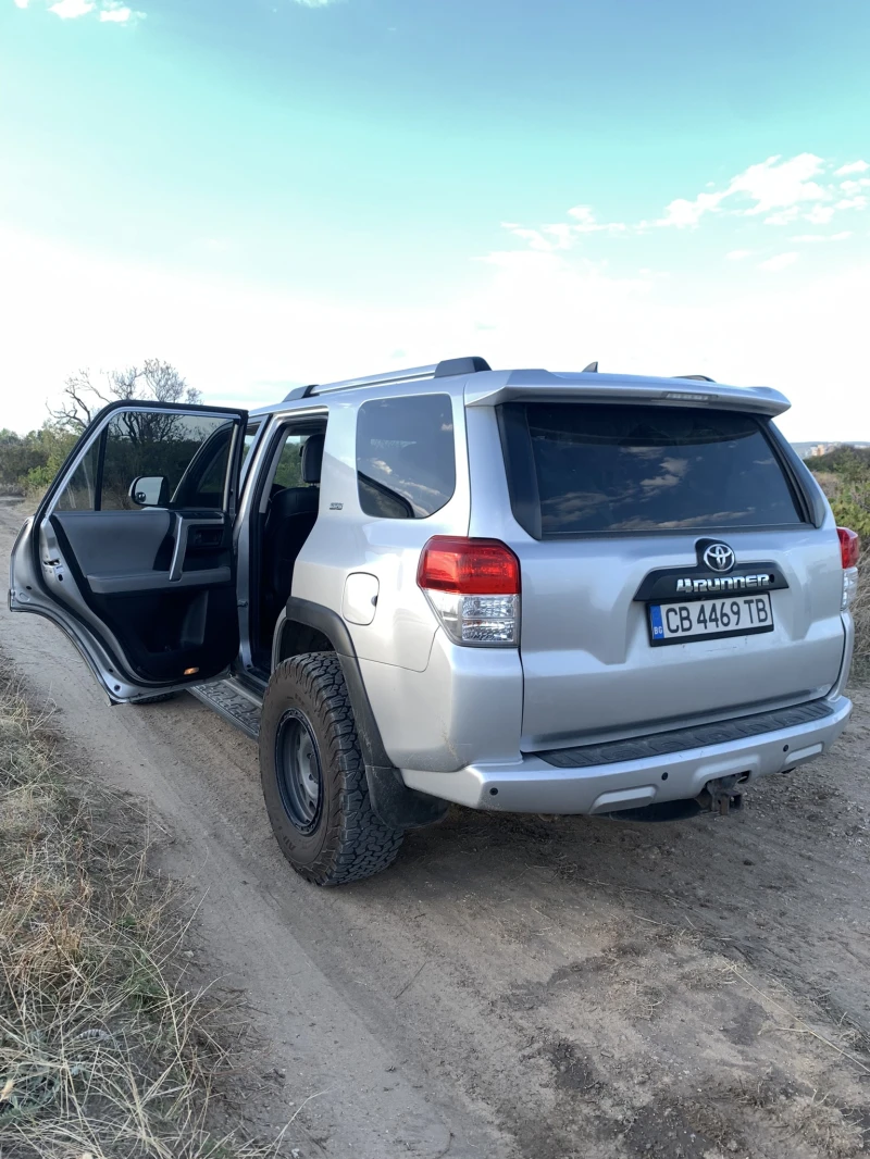 Toyota 4runner, снимка 2 - Автомобили и джипове - 47242298