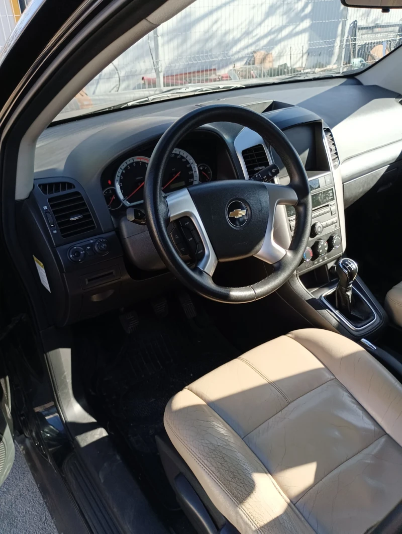 Chevrolet Captiva, снимка 3 - Автомобили и джипове - 48089772