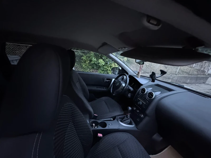 Nissan Qashqai, снимка 9 - Автомобили и джипове - 52628307