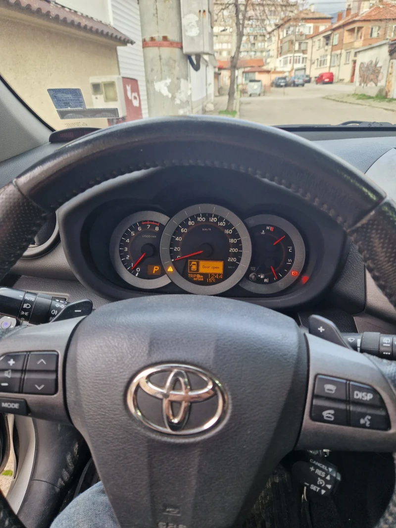 Toyota Rav4, снимка 8 - Автомобили и джипове - 53132157