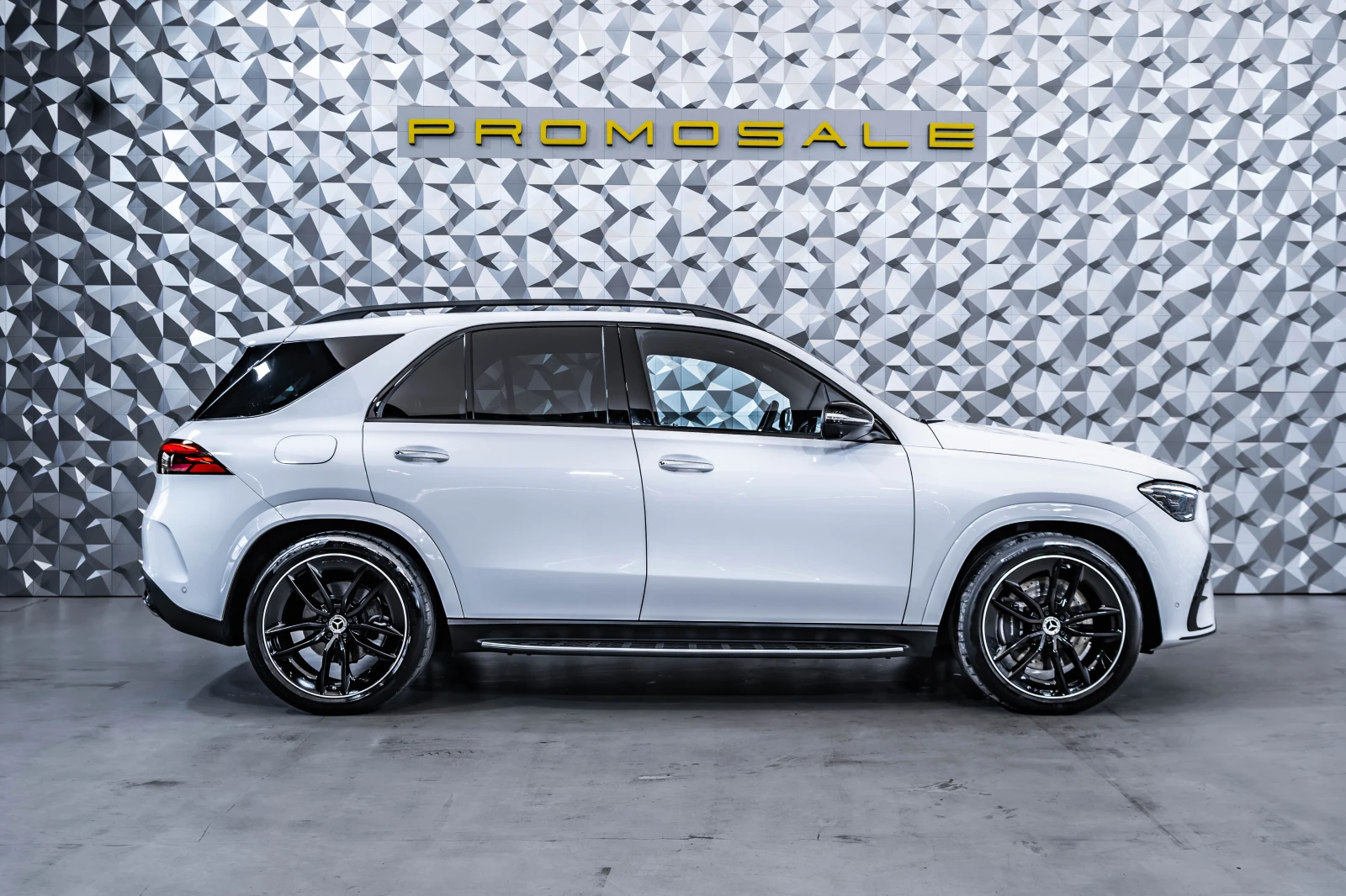 Mercedes-Benz GLE 450 AMG d 4M AMG* Night* Pano* Burm - изображение 6