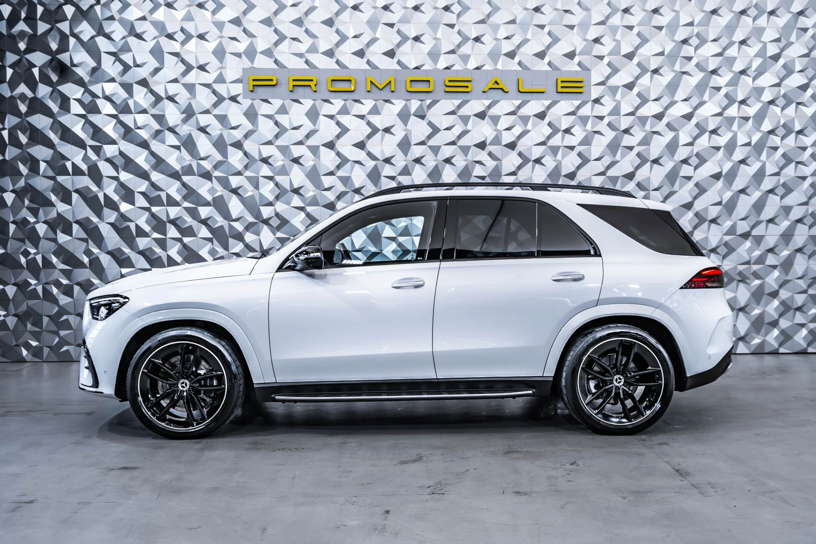 Mercedes-Benz GLE 450 AMG d 4M AMG* Night* Pano* Burm - изображение 3