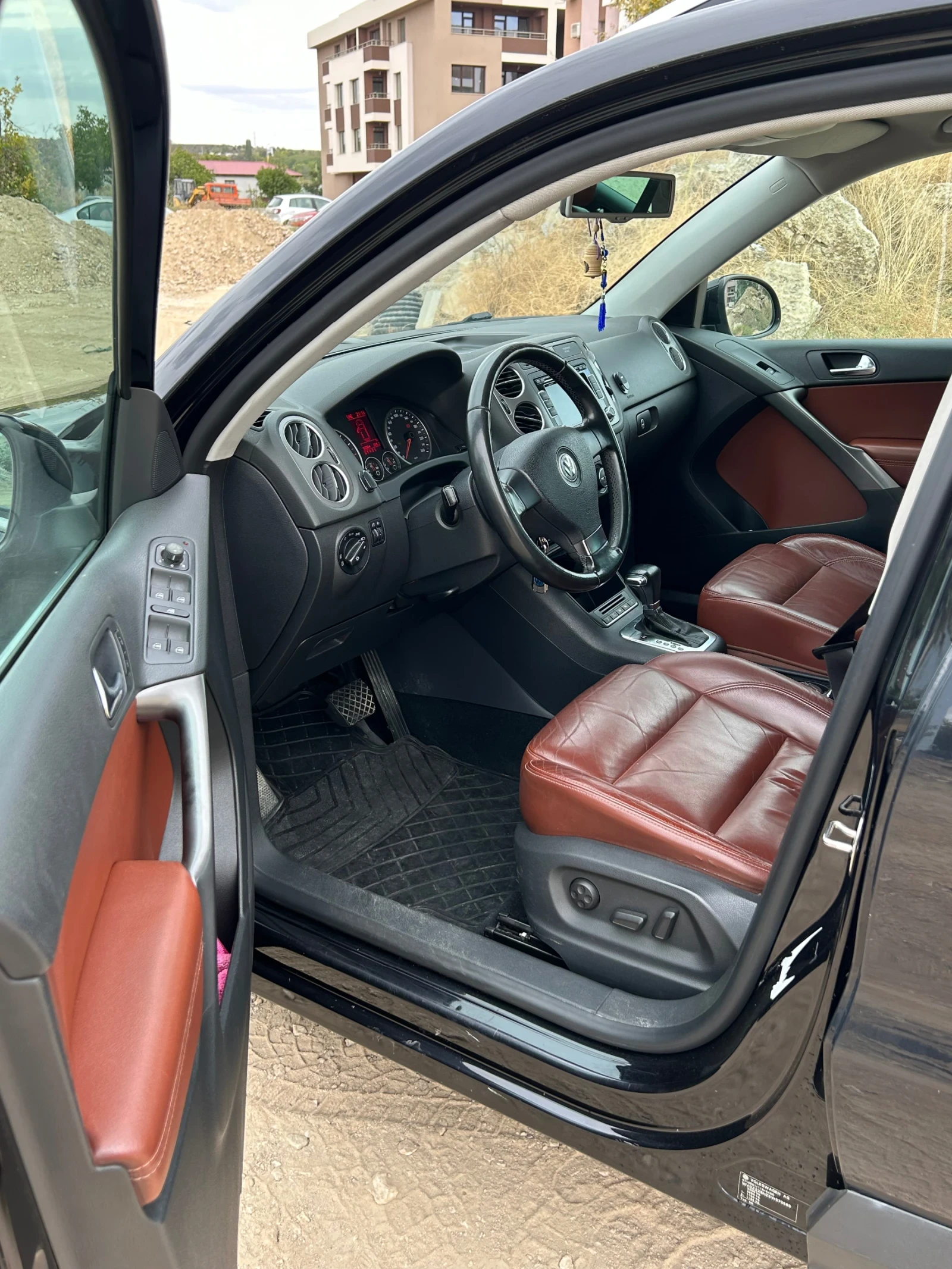 VW Tiguan VW Tiguan 4Motion 2.0 TDI DSG - изображение 5