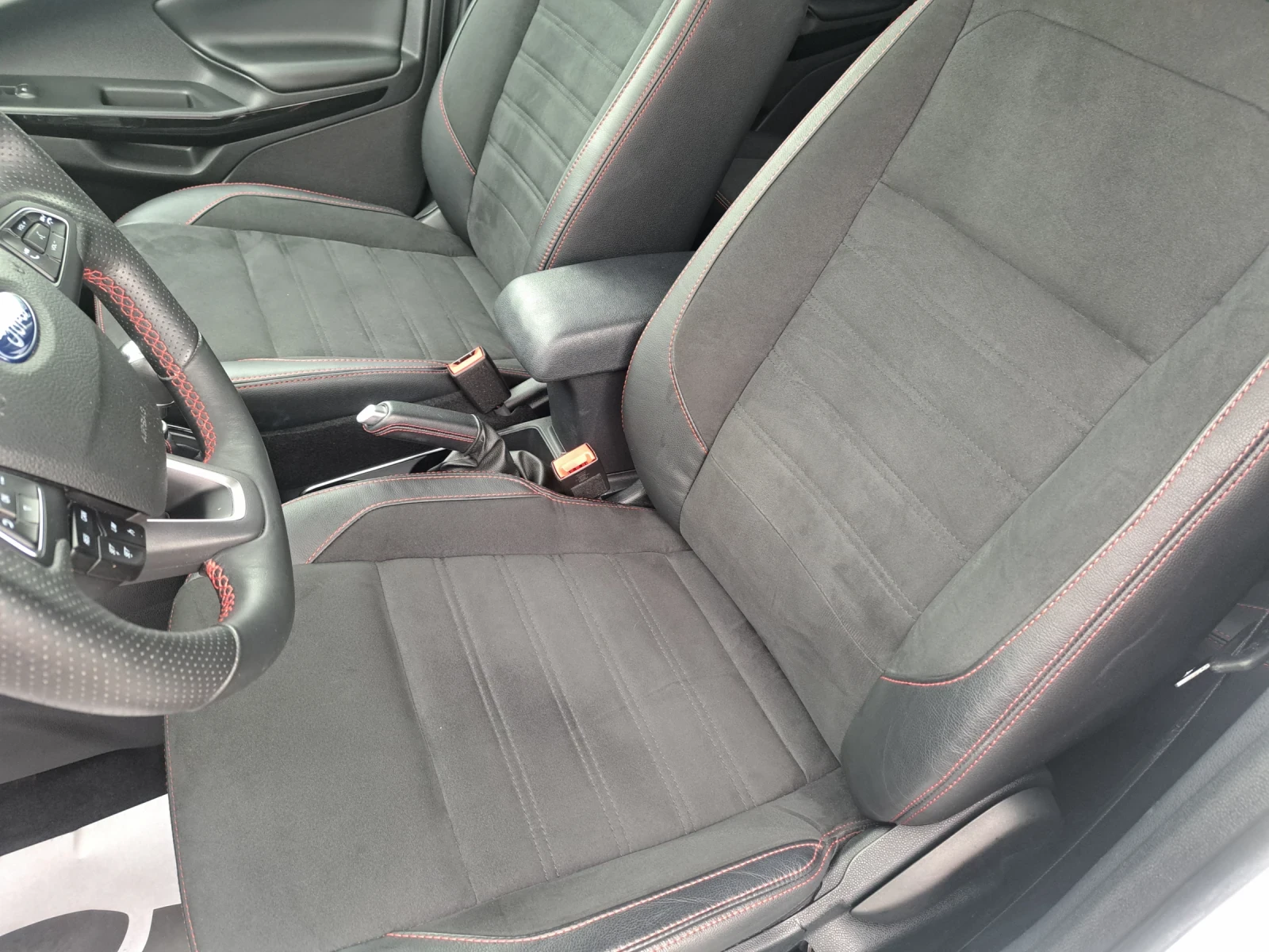 Ford EcoSport 1.0 125 ks ST_LINE, снимка 12 - Автомобили и джипове - 54368323