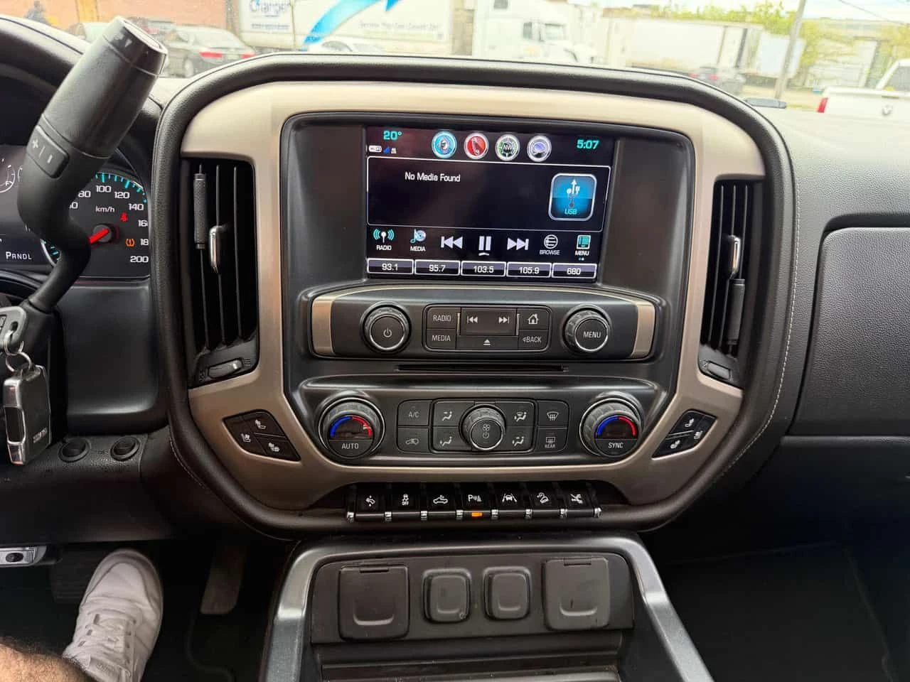 Gmc Sierra * Denali * 6.2 * ПОДГРЕВИ * NAVI, снимка 9 - Автомобили и джипове - 54760184