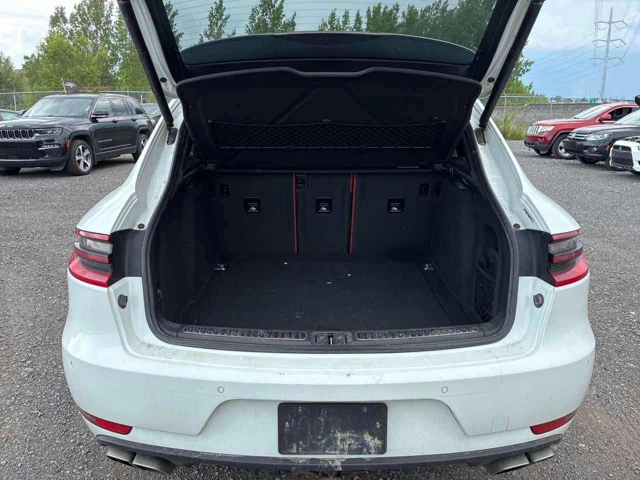 Porsche Macan TURBO * BOSE* ОБДУХВНЕ* ПАНОРАМА* КЛИП НА МОТОРА* , снимка 12 - Автомобили и джипове - 55441114