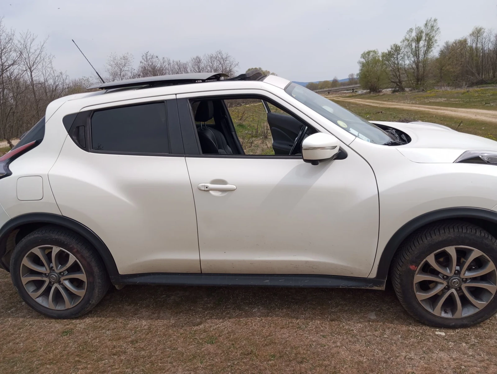 Nissan Juke, снимка 9 - Автомобили и джипове - 55587460