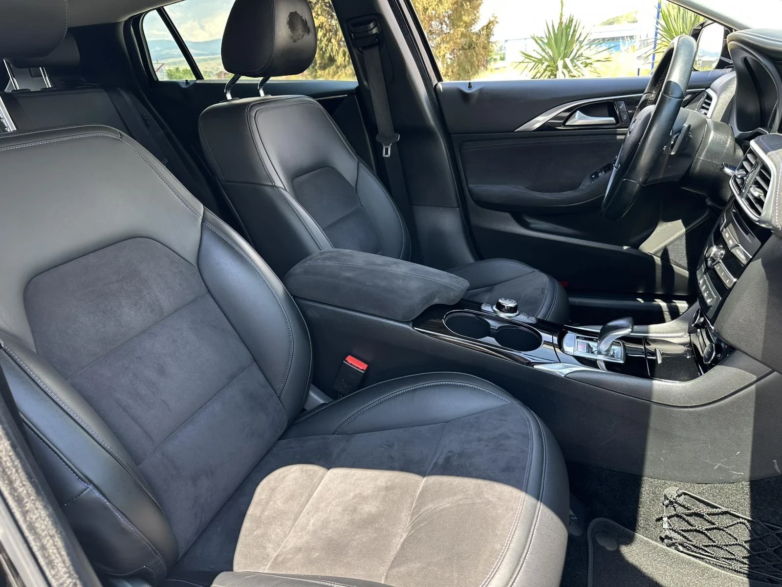 Infiniti Q30, снимка 9 - Автомобили и джипове - 56188792