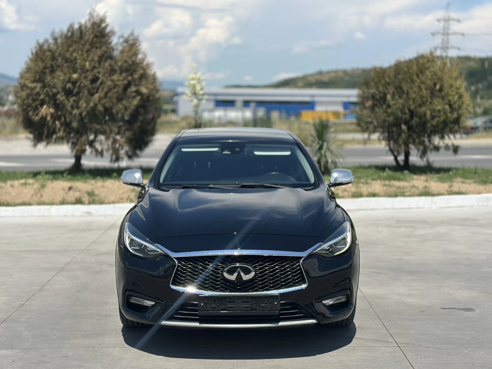 Infiniti Q30