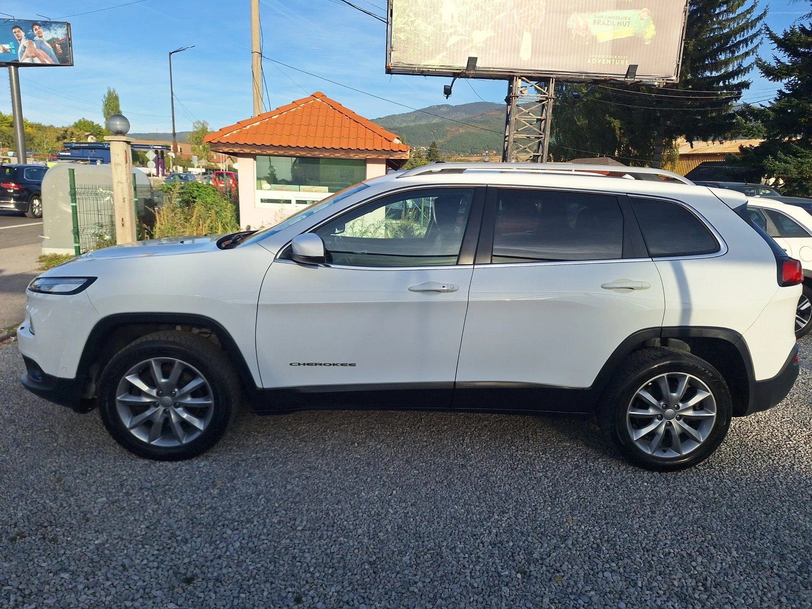 Jeep Cherokee 2.2 M-jet 200 Ks Limited Full!, снимка 6 - Автомобили и джипове - 56329813