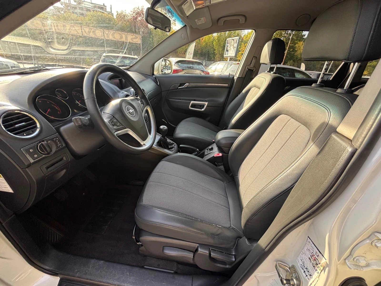 Opel Antara 2.0CDTI, снимка 12 - Автомобили и джипове - 56395722