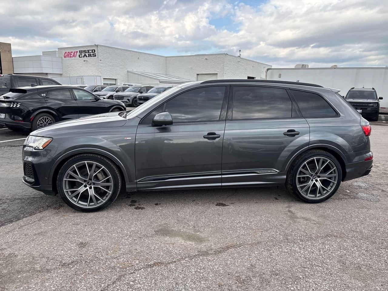 Audi Q7 Technik / 360 / Dis / Hud / B&O / Matrix , снимка 2 - Автомобили и джипове - 56439411