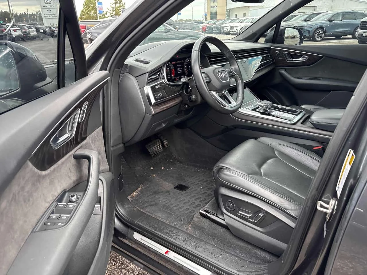Audi Q7 Technik / 360 / Dis / Hud / B&O / Matrix , снимка 5 - Автомобили и джипове - 56439411