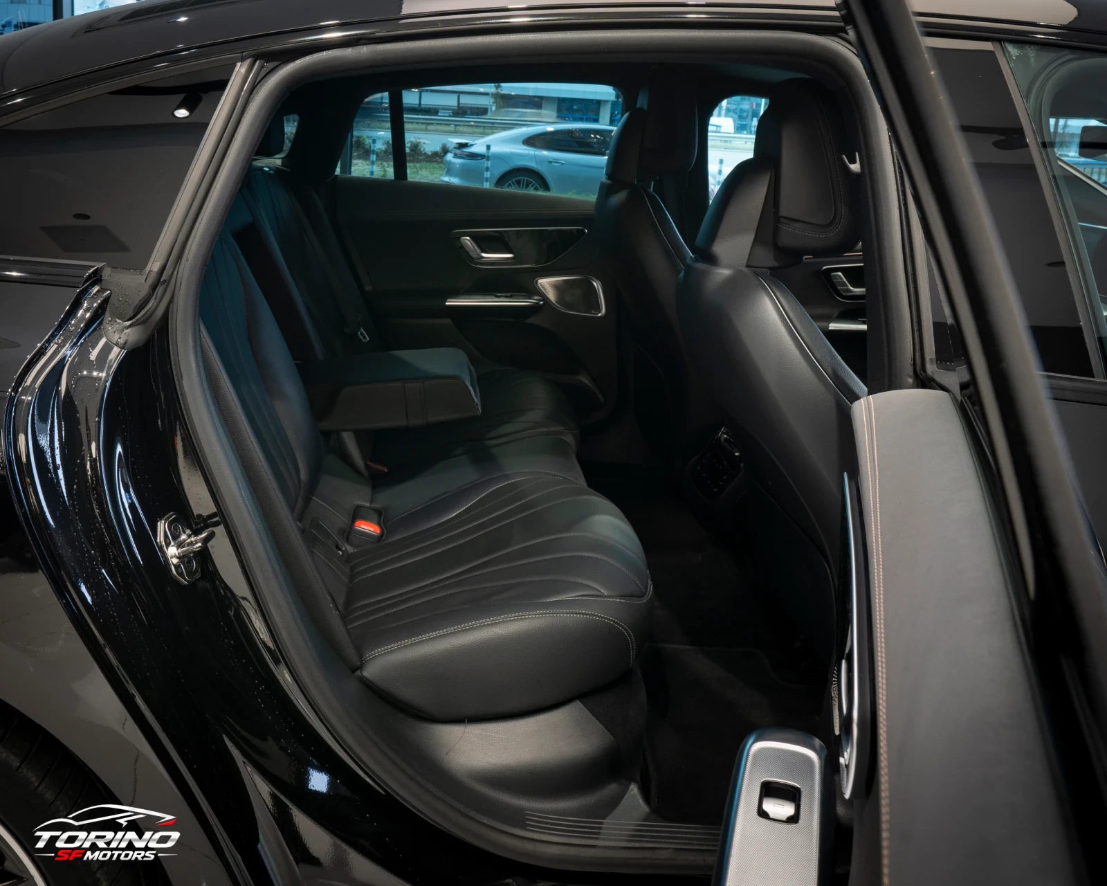 Mercedes-Benz EQE 350 4M* AMG* HEAD-UP* KEYLESS* BURMESTER* FULLMAXX | Mobile.bg � ����������� 12