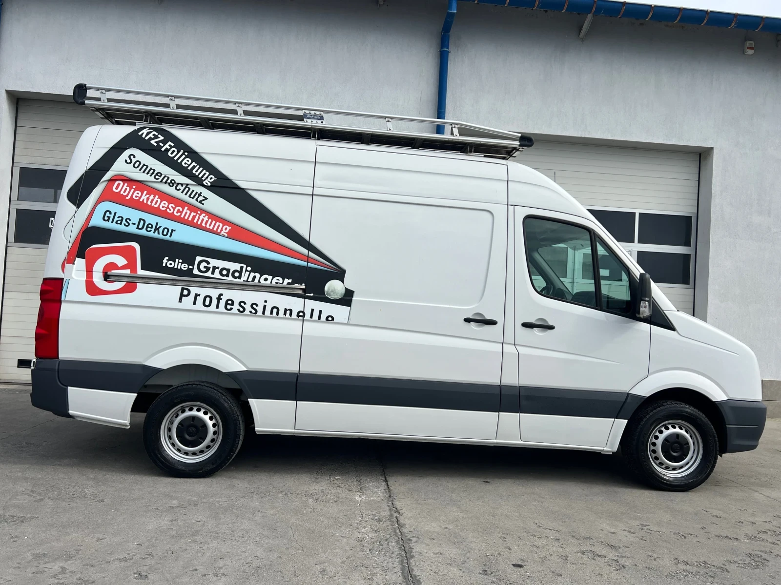 VW Crafter 136к.с / Климатроник / Като нов!, снимка 10 - Бусове и автобуси - 54213591