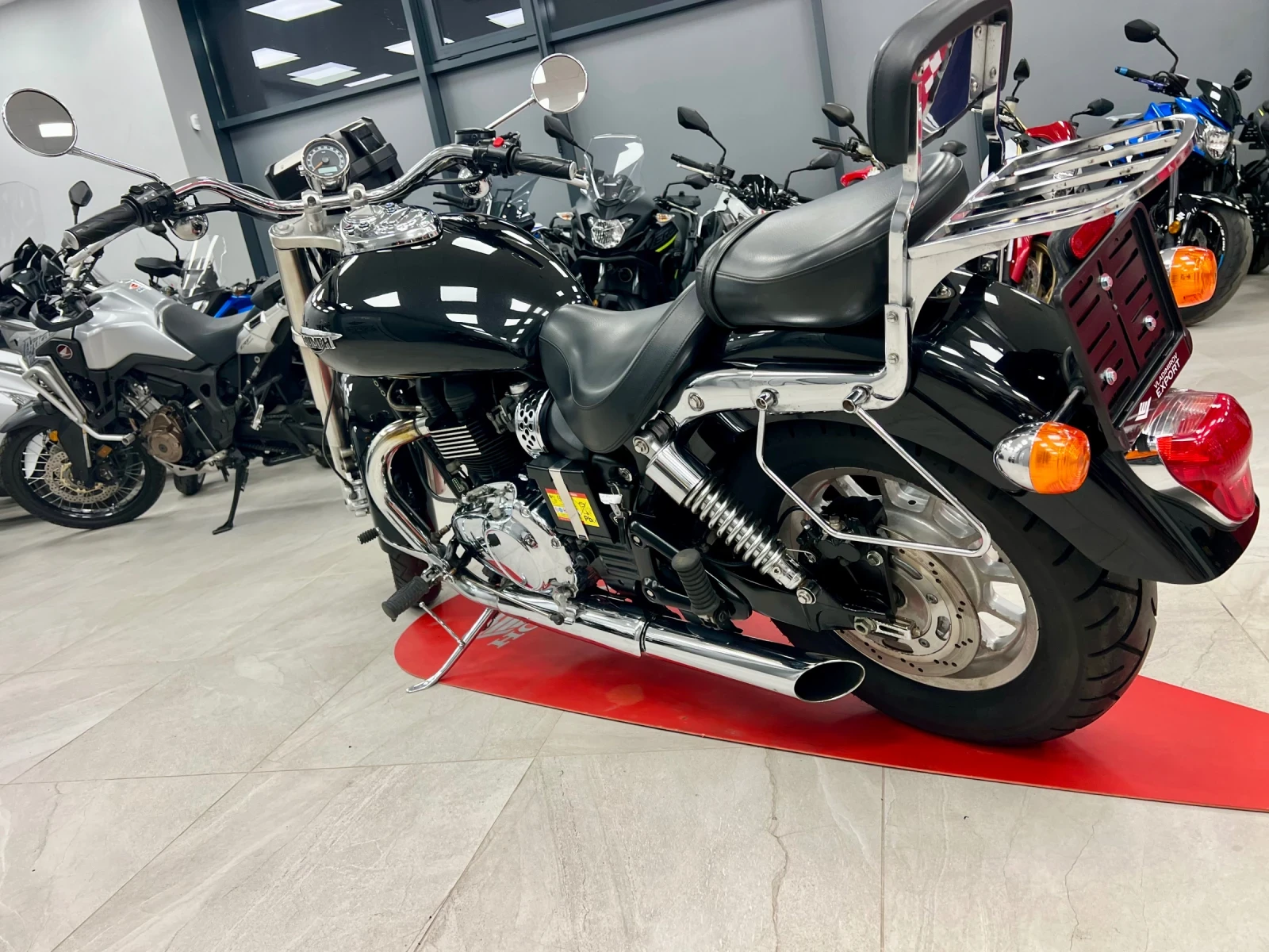 Triumph America 900 2010 - изображение 6
