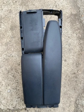 Подлакътник Мерцедес W212 w204 S204 C207 A207 S212, снимка 1