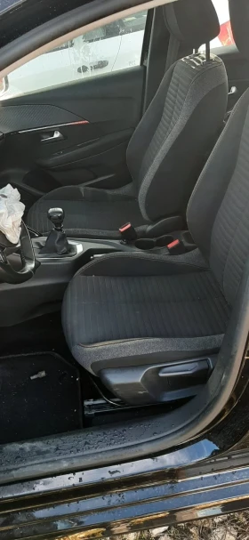Peugeot 208 1.2  , снимка 3