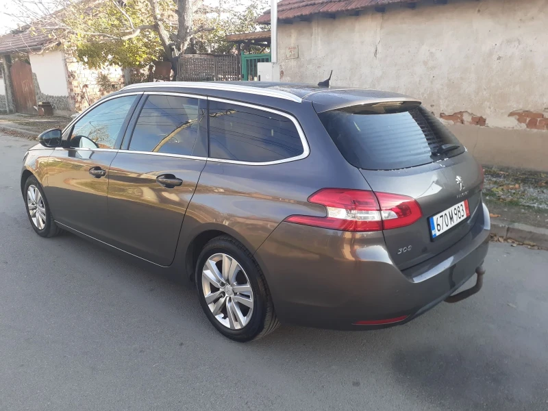 Peugeot 308 1.6 120кс панорама  Евро 6, снимка 4 - Автомобили и джипове - 47922636