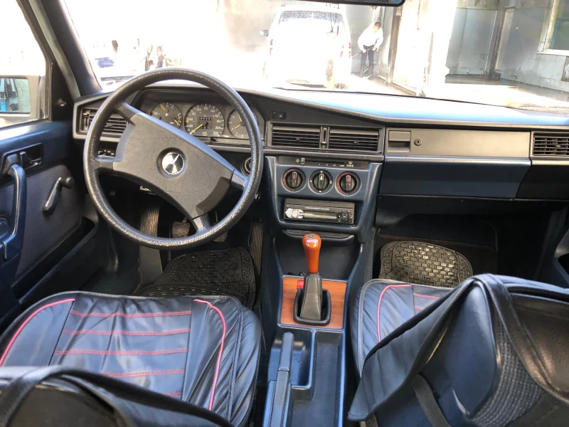 Mercedes-Benz 190, снимка 11 - Автомобили и джипове - 48107003