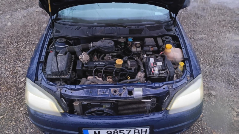 Opel Astra 1.6, снимка 14 - Автомобили и джипове - 48481311