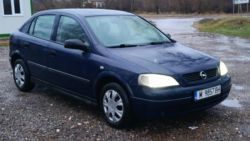 Opel Astra 1.6, снимка 1 - Автомобили и джипове - 48481311