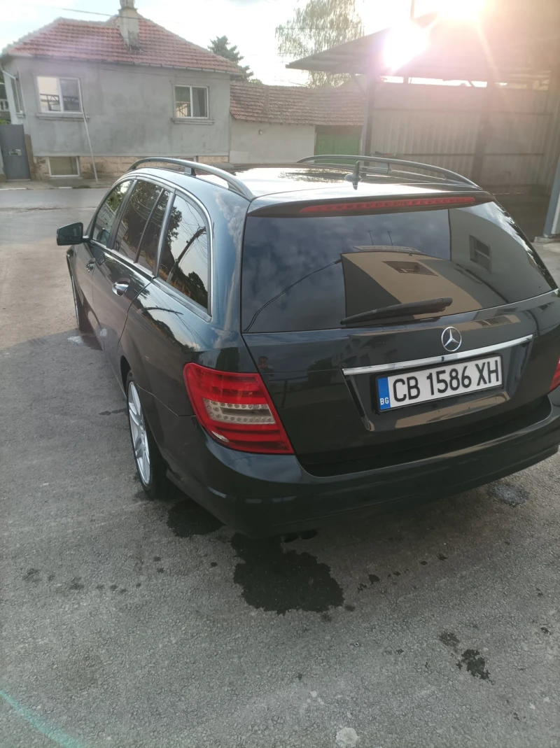 Mercedes-Benz C 220, снимка 4 - Автомобили и джипове - 48950647